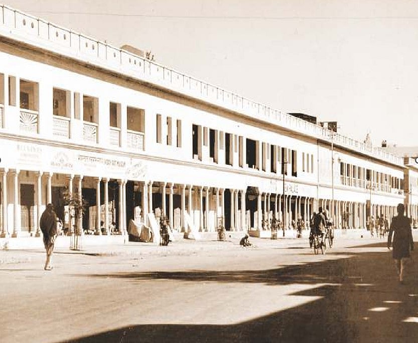 MI Road outside Niros in 1949